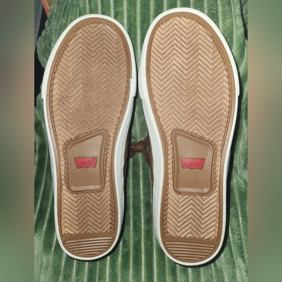 Levi's Men's Brown Sneakers Size 9. - Picture 14 of 15